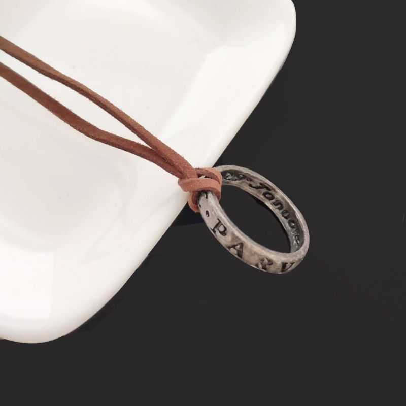 PS4 game Uncharted 4 Necklace  - Party Games Ps4 recensione e prezzo