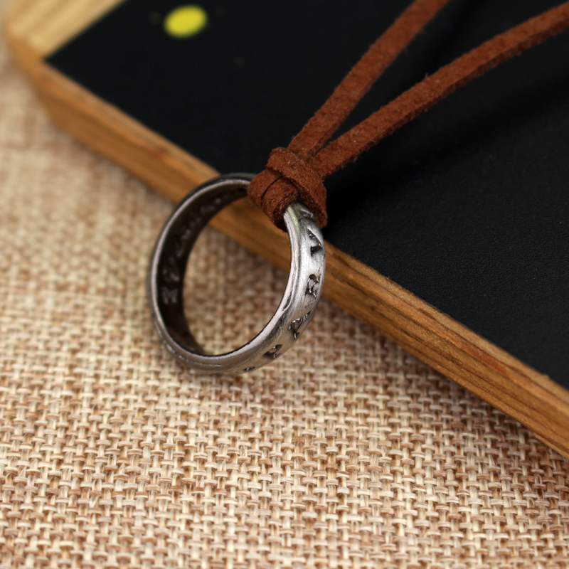 PS4 game Uncharted 4 Necklace  - Party Games Ps4 recensione e prezzo