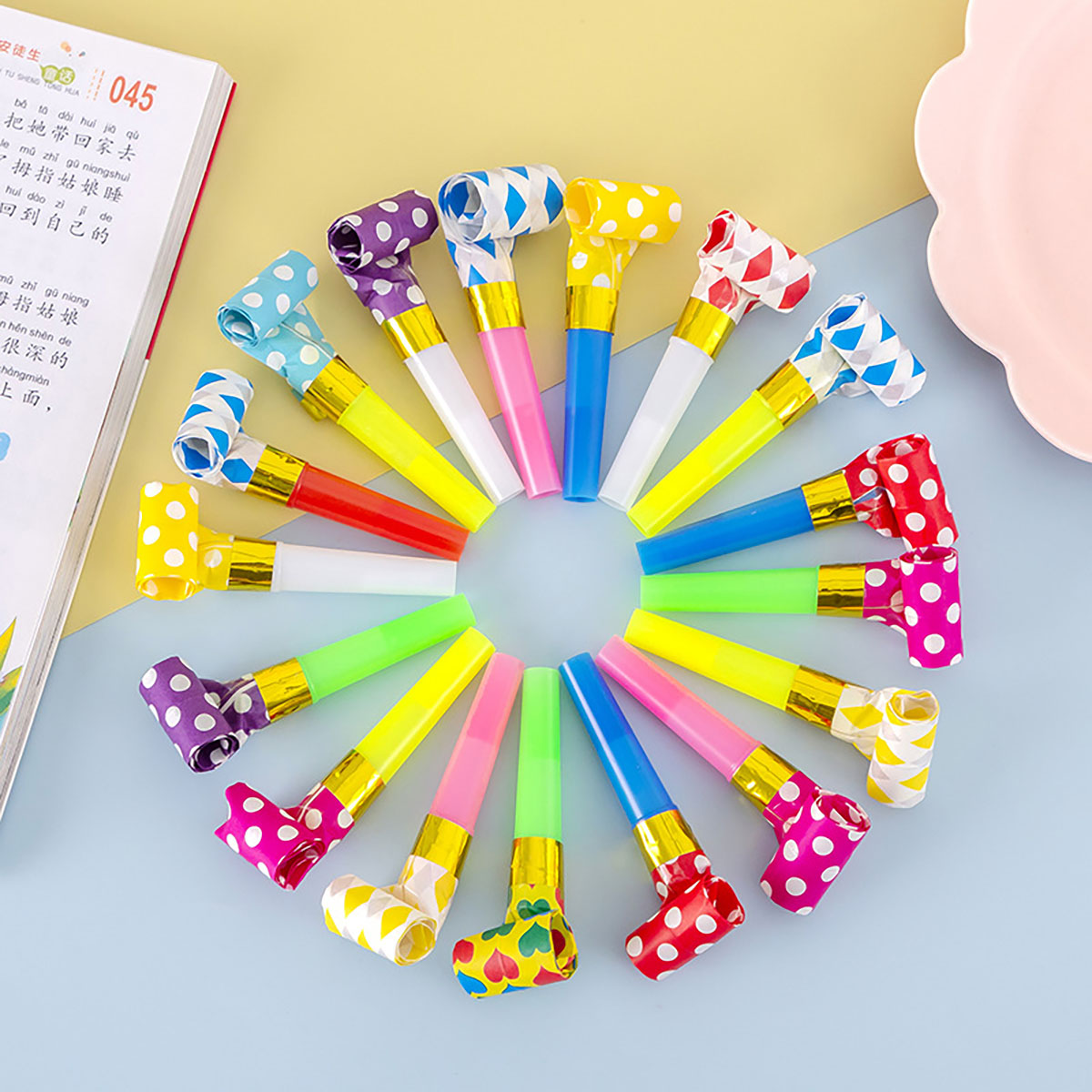 30PCS Colorful Whistles Toy Fu - Party Games Graduation recensione e prezzo
