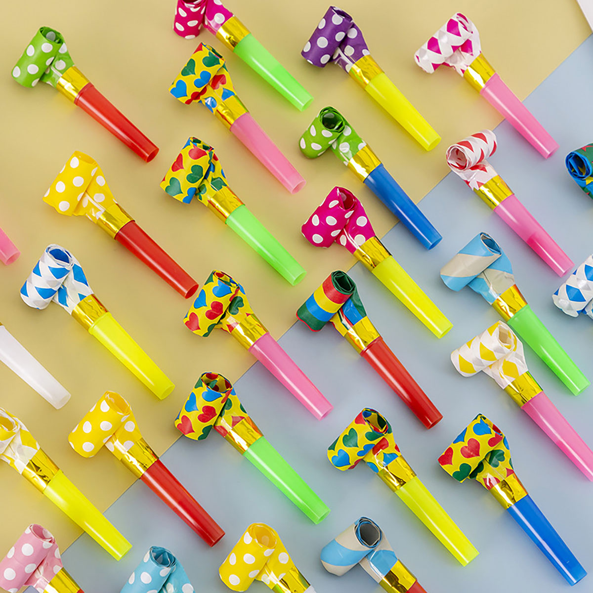30PCS Colorful Whistles Toy Fu - Party Games Graduation recensione e prezzo