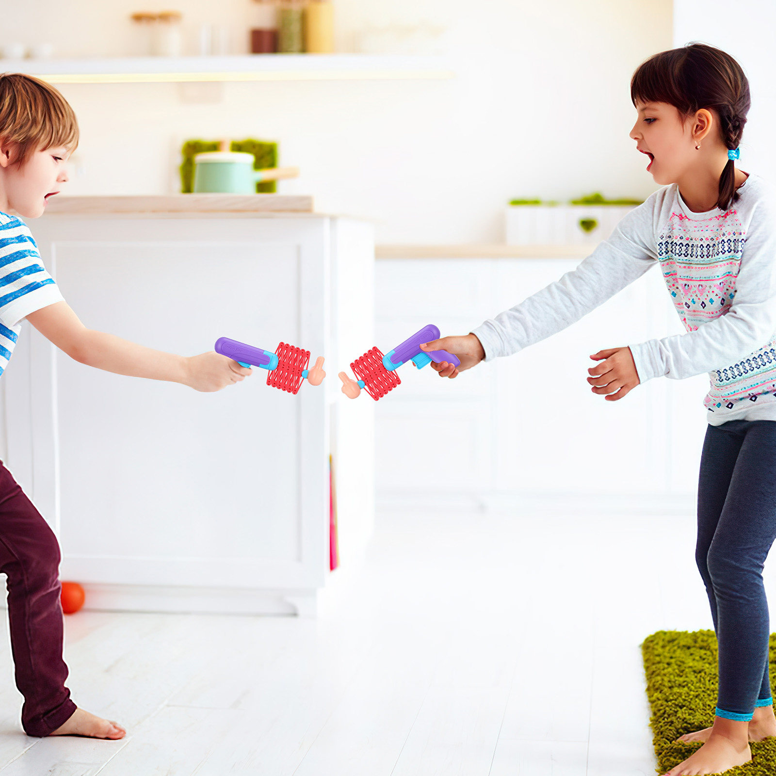2Pcs Telescopic Spring Fists P - Party Games Kids Indoor recensione e prezzo
